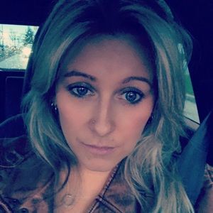 Meet your Posher, Renee